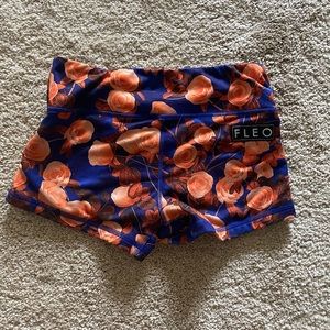 Fleo Small 
2.5" inseam
Mid rise